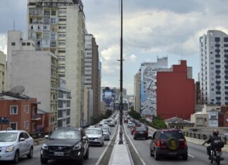 Licenciamento 2024 chega às placas 7 e 8 em outubro no estado de SP