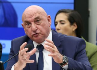 Gonçalves Dias, ex-GSI, diz não ter recebido relatório de ações do MST