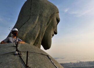 Rio de Janeiro celebra os 90 anos do Cristo Redentor