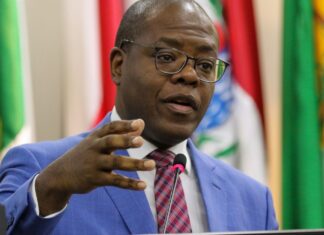 Ministro diz que violações de direitos humanos fertilizam fascismo