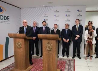 PF e AGU firmam parceria com TSE para combater fake news nas eleições