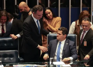 Nova Mesa Diretora do Senado é eleita por aclamação