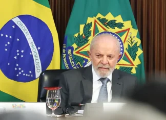 Ameaças “insistem em sobreviver”, diz Lula sobre golpe de 64