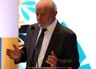 Lula parabeniza Trump pela vitória nas presidenciais norte-americanas
