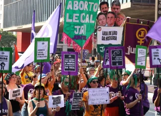 SP: mulheres protestam por direito ao aborto e pelo fim da escala 6×1
