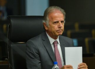 Ministro da Defesa desmente rumores de renúncia