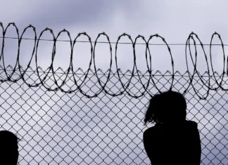 Racismo influencia abordagem policial e processo por tráfico de droga