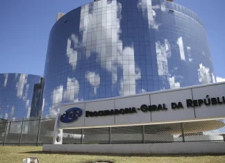 PGR defende perda do cargo de dois ex-agentes da ditadura