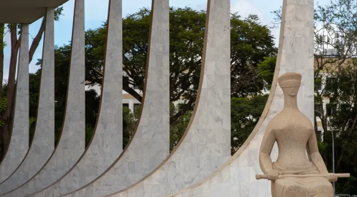STF marca julgamento de denúncia contra Bolsonaro para 25 de março