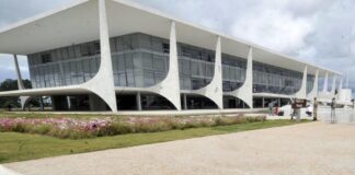 MP que facilita abertura de empresas é sancionada por Bolsonaro