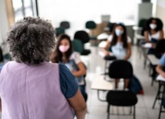 Cotia divulga processo seletivo para contração temporária de docentes em 2023