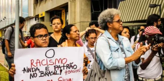 Professores e famílias devem estar engajados no combate ao racismo