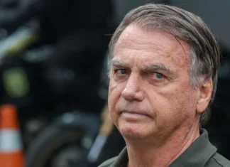 Bolsonaro passou por nova cirurgia para tratar soluço, diz Michelle