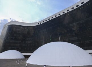 TSE aprova criação da União Brasil, fusão entre DEM e PSL