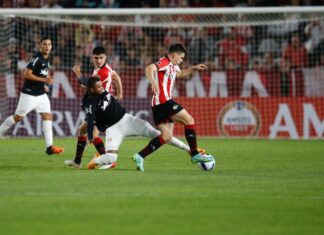 Jogando na Argentina, Bragantino perde de 2 a 0 para o Estudiantes