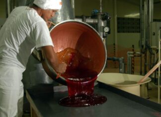 Produção industrial inicia o ano em ritmo menor, aponta CNI