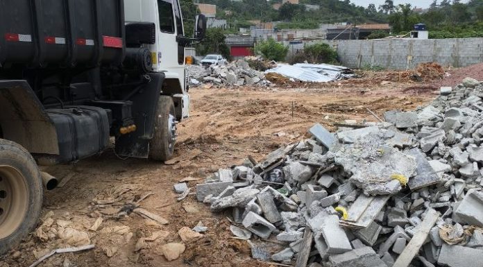 Polícia Militar Ambiental flagra descarte irregular de resíduos em Cotia
