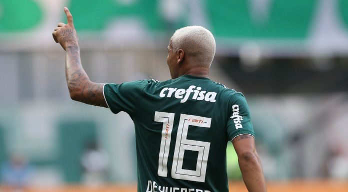 Palmeiras vence Corinthians e amplia sequência invicta no Brasileiro