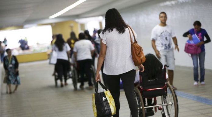 Decreto atualiza reserva de cotas para pessoas com deficiência