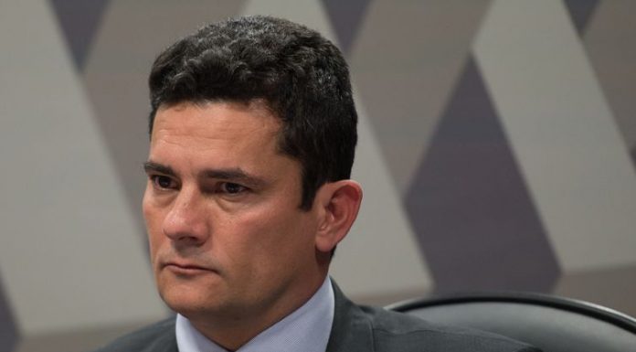 Moro defende sua competência para julgar ação sobre sítio de Atibaia