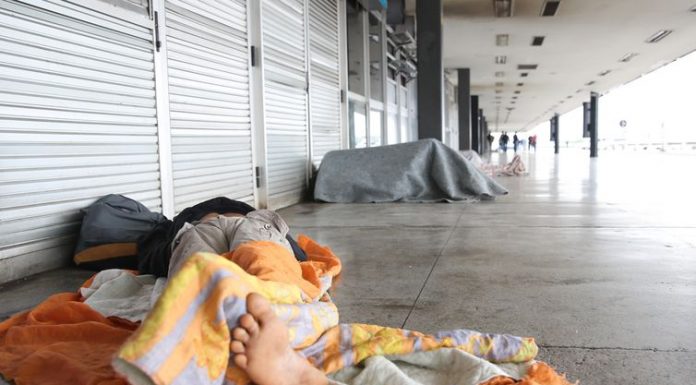 População de rua deve ficar fora do Censo 2020