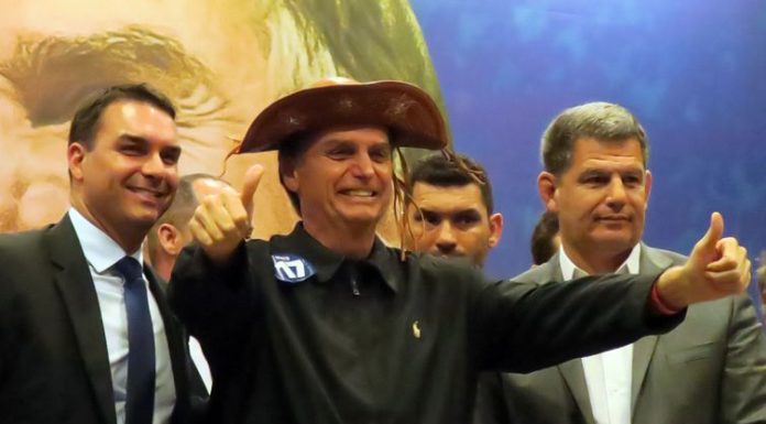 Bolsonaro defende união e anuncia nomes para eventual ministério