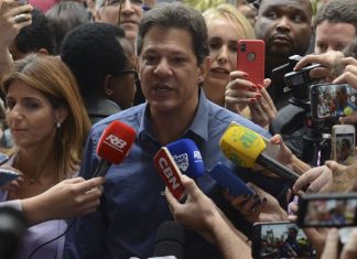 Na capital paulista, Haddad defende aumento do salário mínimo estadual
