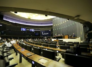 Governo publica lei que anistia multas de partidos políticos