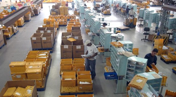 Correios suspendem taxa extra cobrada no Rio por causa de roubos