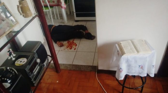 DEU RUIM: Bandido forjou a própria morte com Ketchup e acabou preso