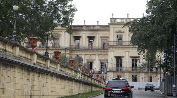 Incêndio que destruiu 90% do Museu Nacional completa um mês