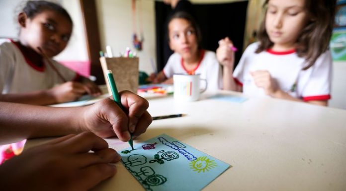Nota do Ideb por escola está disponível na internet