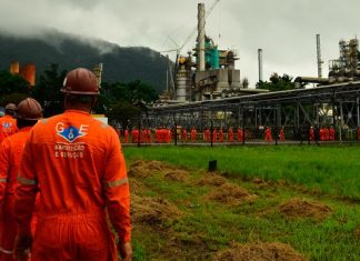 Petrobras reduz em 6,2% preço da gasolina nas refinarias