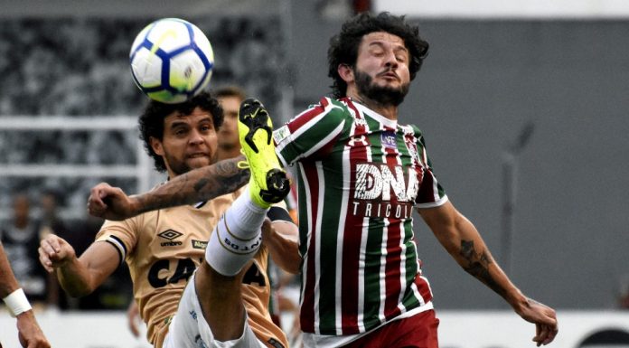 COM GOLS NO FIM, SANTOS BATE O FLUMINENSE E COLA NO G-6
