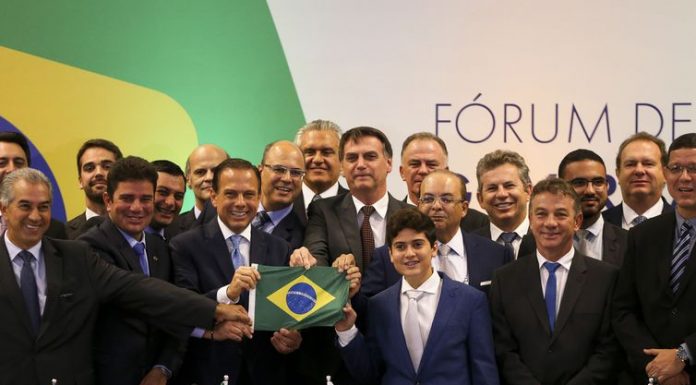 Bolsonaro diz a governadores que há medidas amargas, mas necessárias