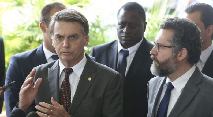 Embaixador Ernesto Araújo é escolhido para Relações Exteriores