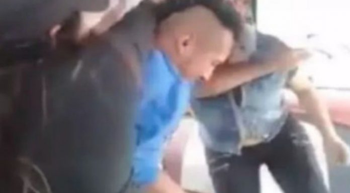 DEU RUIM: Bandido foi assaltar ônibus, mas sua mãe estava dentro