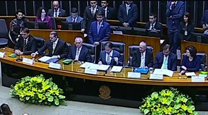 Presidente eleito participa no Congresso dos 30 anos da Constituição