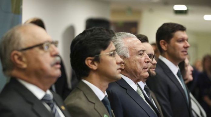 Temer ressalta acesso à Justiça na posse do Defensor Público-Geral