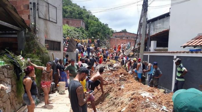 Tragédia em Niterói tem 10 mortos e resgate prosseguirá neste domingo