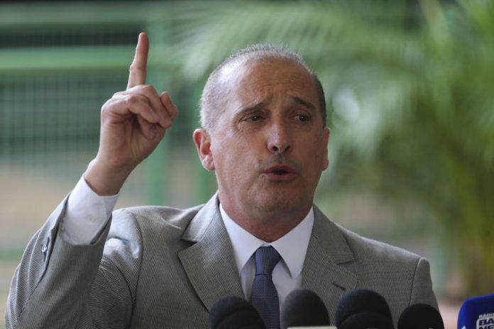 Após anunciar estrutura de governo, Bolsonaro receberá parlamentares