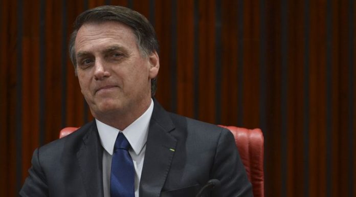 Bolsonaro reafirma compromissos de campanha pelo Twiiter