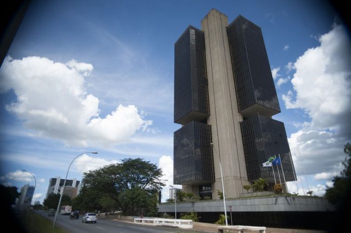 Copom realiza última reunião do ano, com expectativa de manter Selic