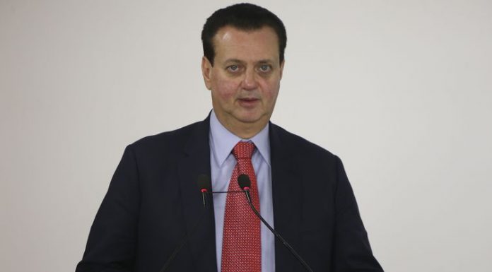 Kassab critica Milei por ataque a Moraes
