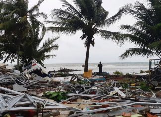 Tsunami atinge a Indonésia e deixa pelo menos 168 mortos