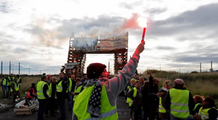 Protestos na França reuniram 125 mil pessoas e já têm 1.385 detidos