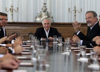“Solução foi negociada”, diz Temer sobre intervenção em Roraima
