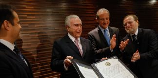 Temer diz que pegou país no século 20 e entrega no século 21