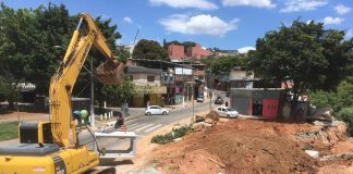 Iniciada a obra de canalização no córrego ao lado do Parque Planalto em Carapicuíba