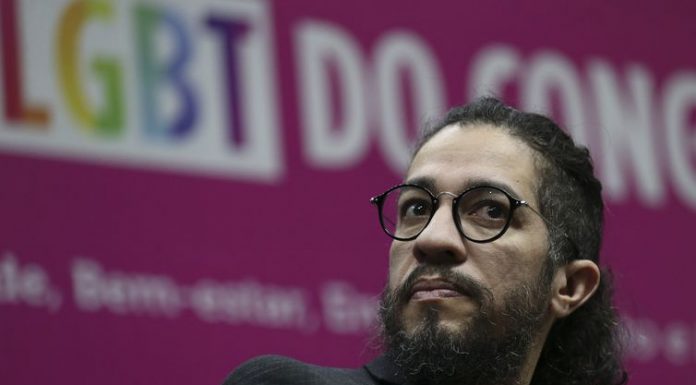 Câmara publica renúncia do deputado Jean Wyllys e convoca suplente